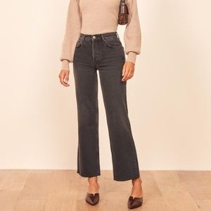[SOLD ON DEPOP] REFORMATION Fawcett JEANS in Monterey Wash RAW HEM